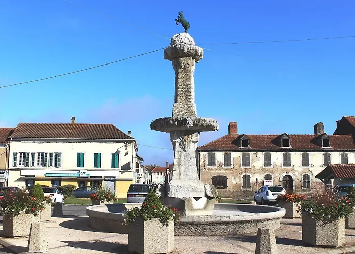 Luxurious With Private Pool Buzon