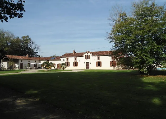 Hébergement de vacances Luxurious With Private Pool *